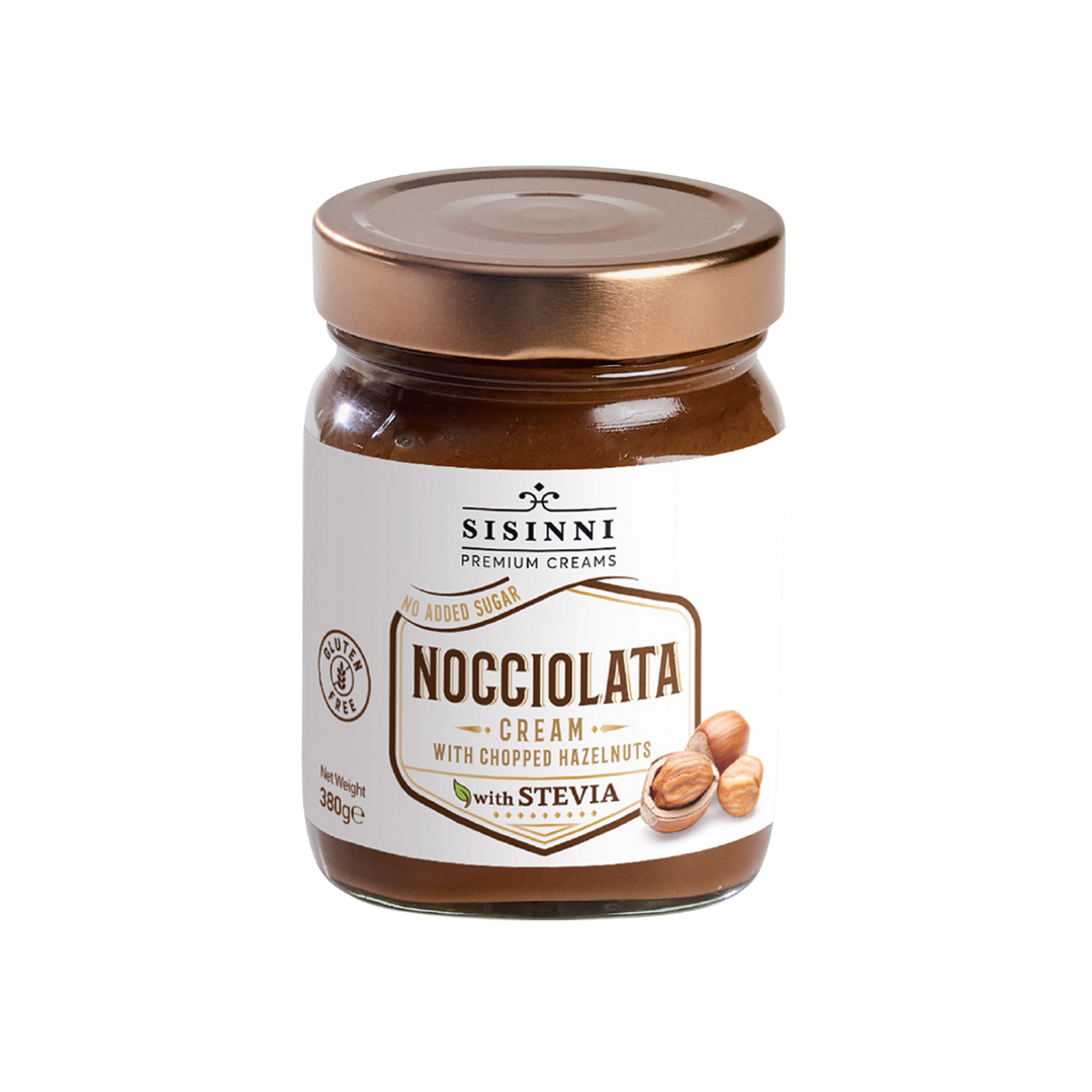 Haselnusscreme glutenfrei und ohne Palmöl im Glas als Packshot auf weißem Hintergrund, cremiger Haselnuss Schoko Aufstrich ohne Zuckerzusatz